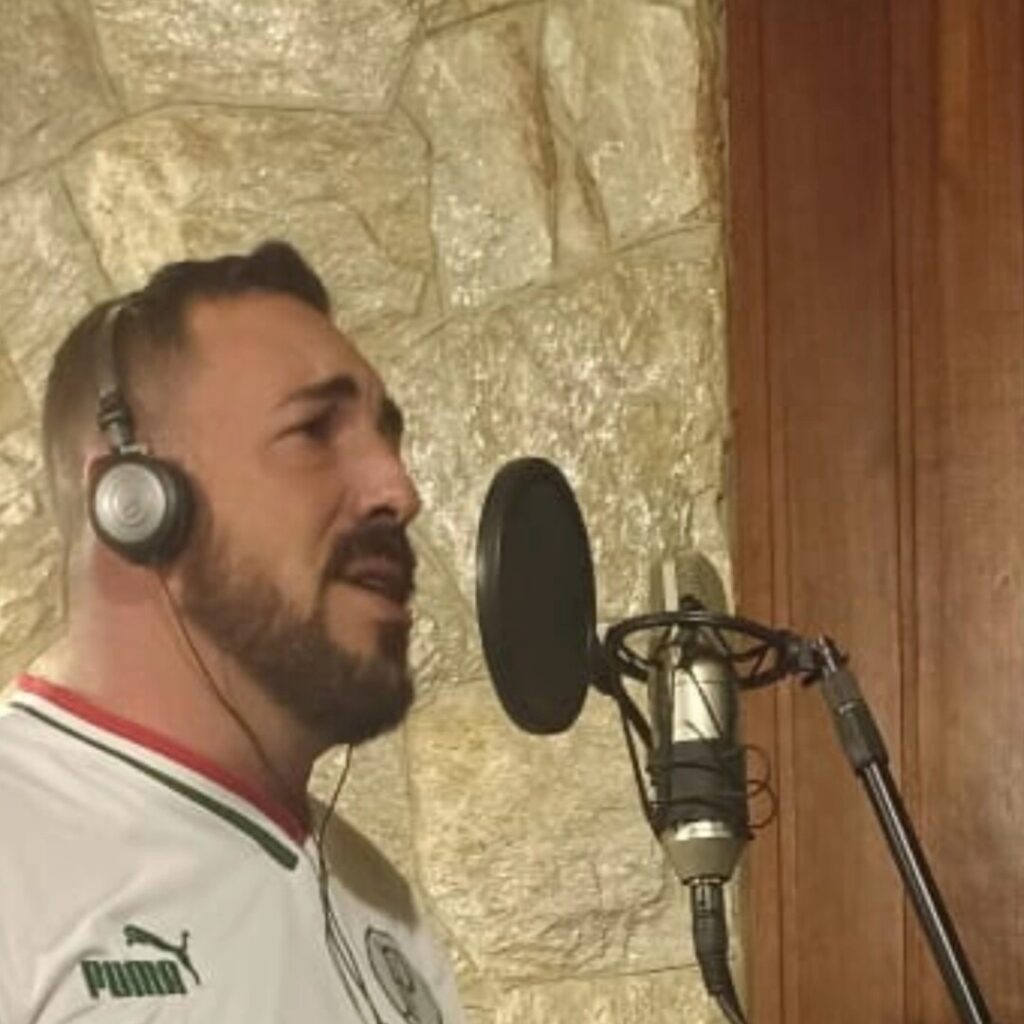 Robert Santos: Jornada Musical de um Artista Inspirado pela Família e Natureza