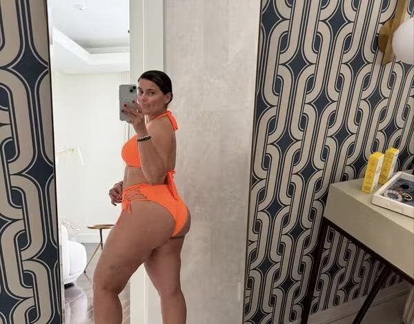 Internacional: Nelly Furtado posa de biquíni e ganha elogios nas redes sociais