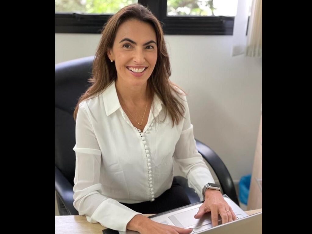 Por que se preocupar com puberdade precoce em crianças? Dra. Flávia Mota Leite Fortes explica