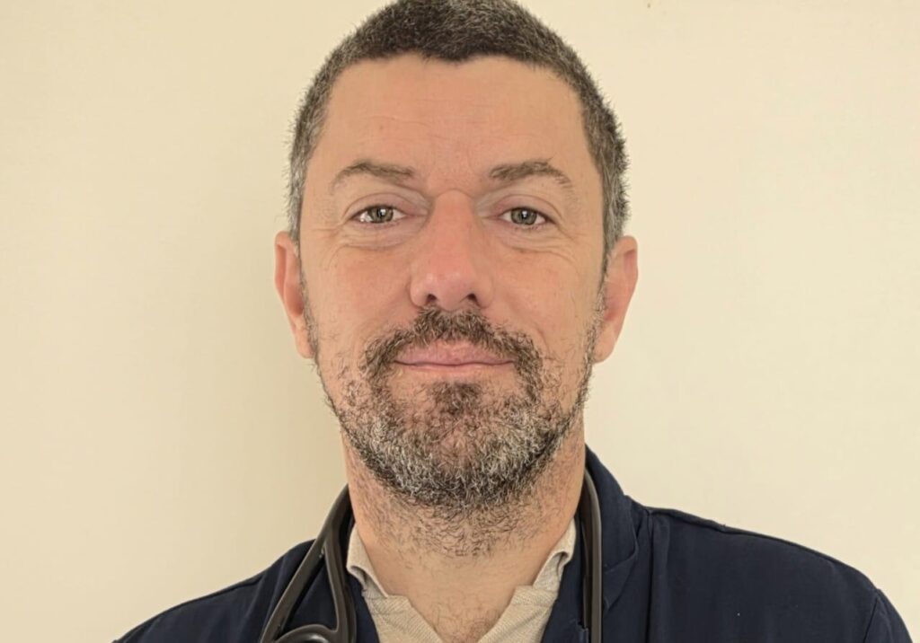 Dr. Gabriel Melare: referência em pediatria e emergências infantis, com foco em prevenção, acolhimento e desenvolvimento a longo prazo
