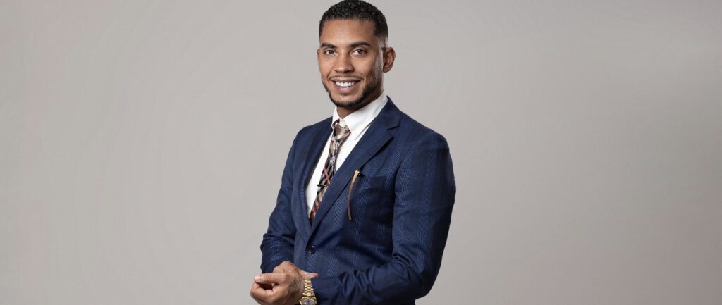 A trajetória do Dr. Danilo Lourusso e a consolidação da GoldSmile na odontologia estética A trajetória do Dr. Danilo Lourusso e a consolidação da GoldSmile na odontologia estética