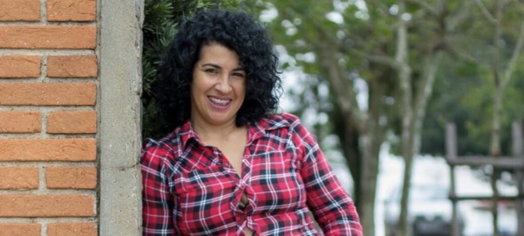 A Voz de Márcia: Música como Caminho para a Alegria A Voz de Márcia: Música como Caminho para a Alegria