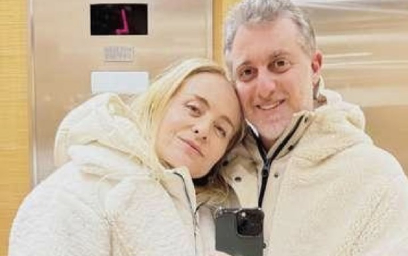 Luciano Huck e Angélica reúnem elenco de famosos em casa Luciano Huck e Angélica reúnem elenco de famosos em casa