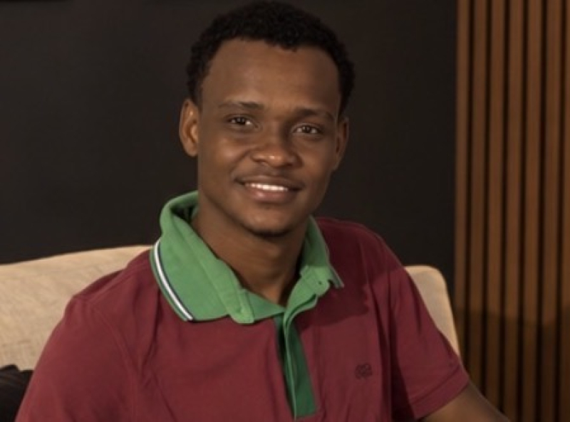 Jonathan Araújo: da favela ao sonho de conquistar espaço no sertanejo Jonathan Araújo: da favela ao sonho de conquistar espaço no sertanejo